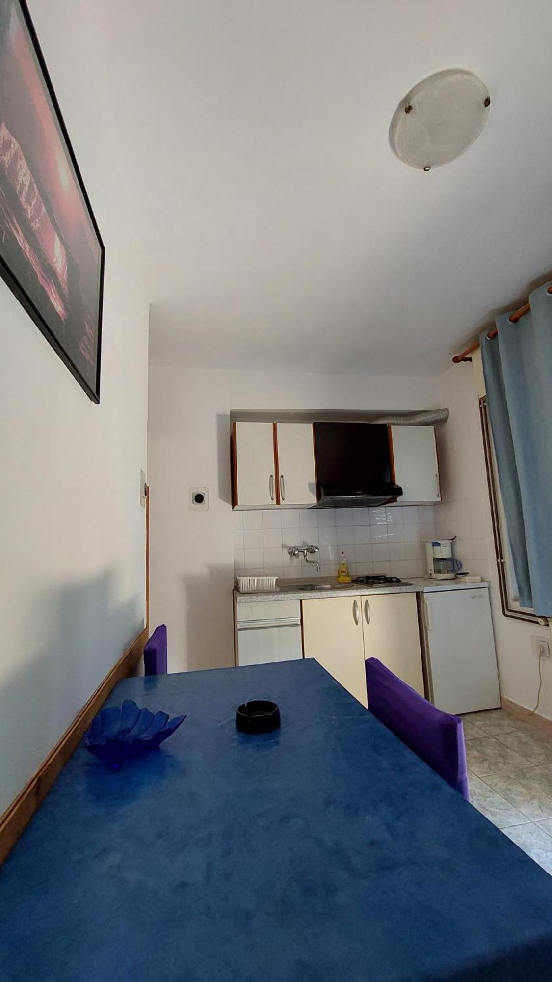 Apartments Drazica Krk Town Habitación foto
